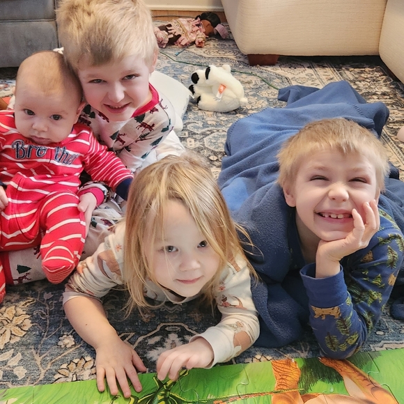 Meet your Posher, Elisha - Picture 11 of 12